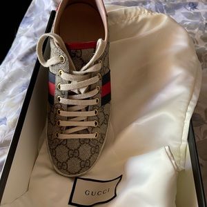 Gucci sneakers size 35 1/2 authentic